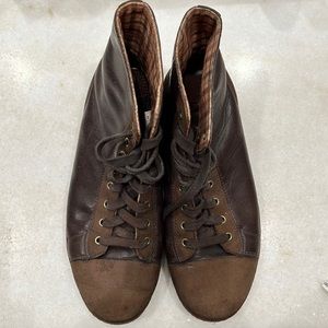 Mens uggs boots in brown